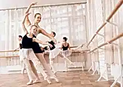 6-12 yaş bale eğitimleri